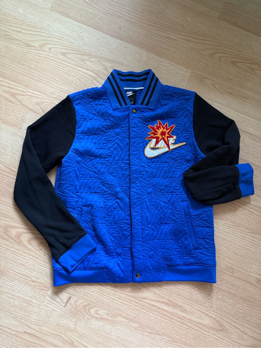 Nike youth boys black/blue retro button down sweater size XL